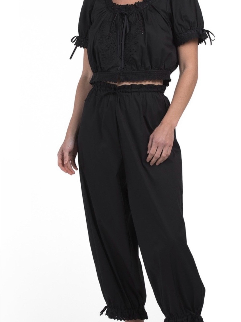 House of Harlow 1960 2 piece set
Black Eyelet Crop Top & Drawstring pant